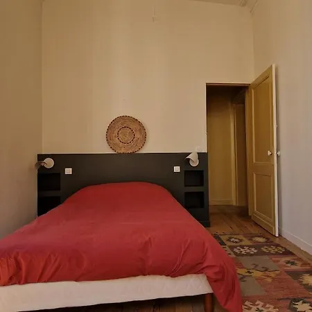 St Michel 3 Bedrooms *